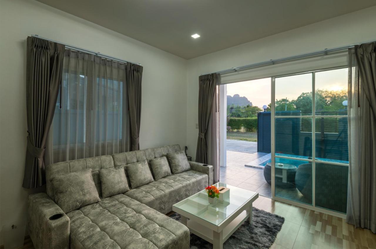 Lark Pool Aonang Krabi Villa *