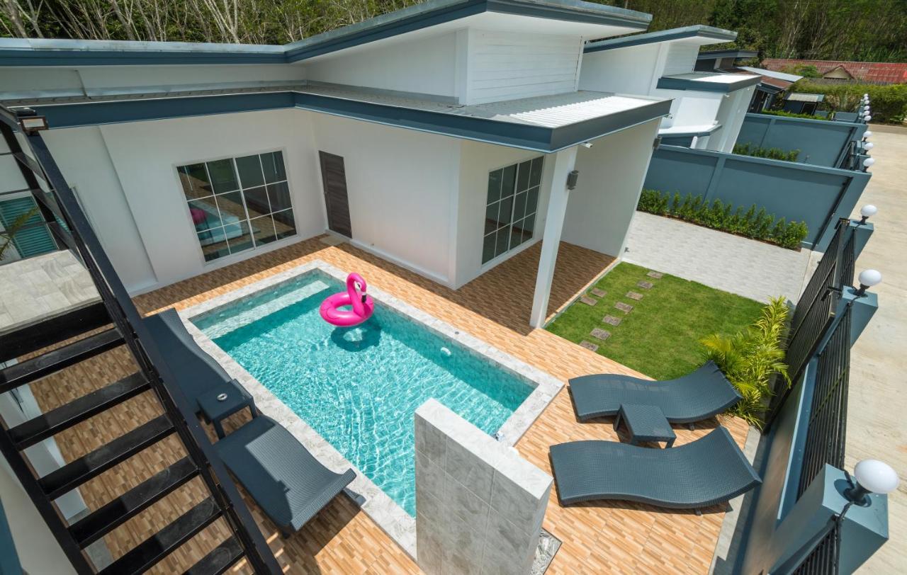 Lark Pool Aonang Krabi Villa *