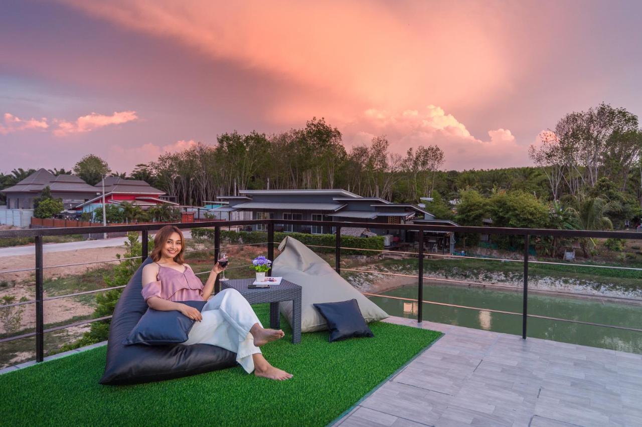 Lark Pool Aonang Krabi Villa