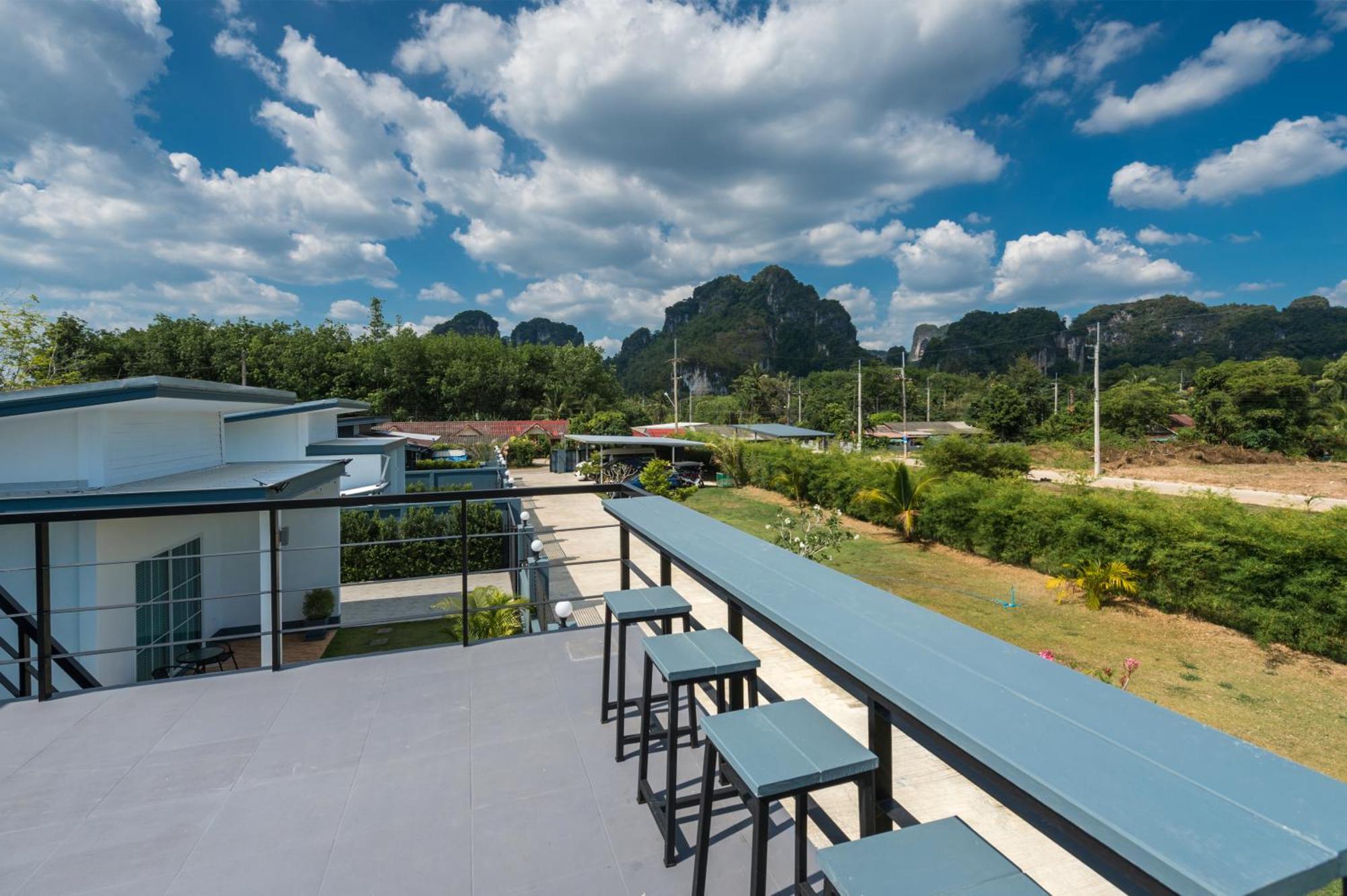 Lark Pool Aonang Krabi Villa